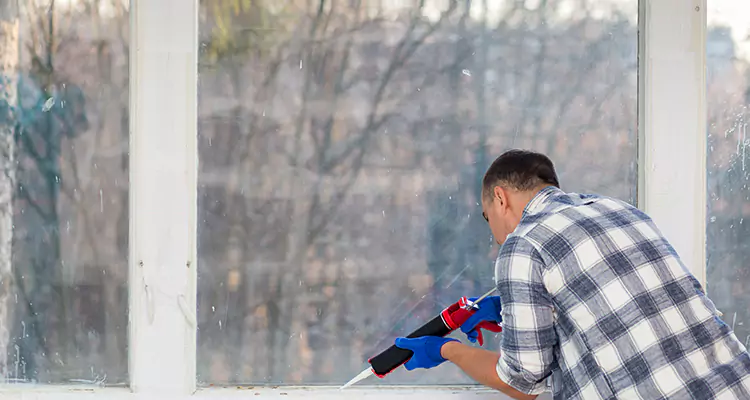 Quality Sliding Shower Door Repair for Closing Issues in Southchase, FL